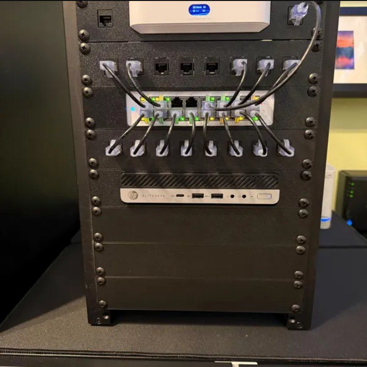 Customer rack: UniFi UCG-Ultra, USW-Lite-16-PoE and an HP ProDesk Mini